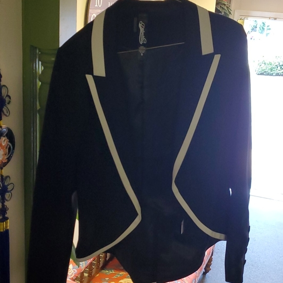Jacket - Picture 1 of 2
